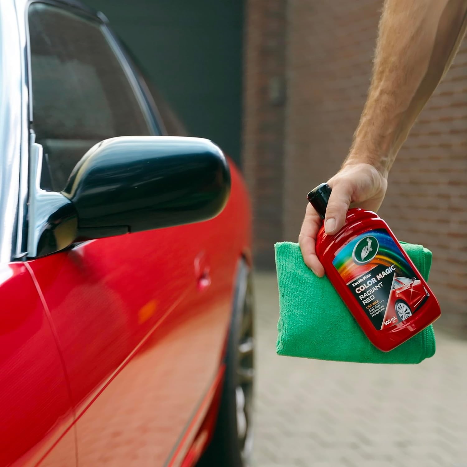 Turtle Wax Color Magic Radiant RED Car Wax Polish Cleans Shines Restores 500mL