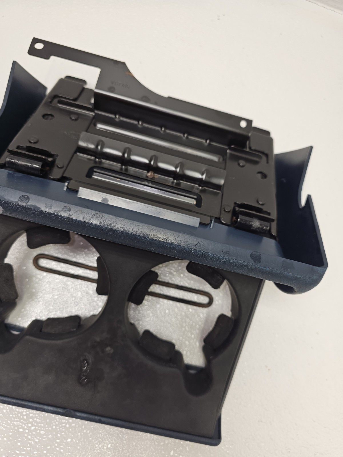 88-94 Chevy Silverado GMC 1500 Pull Out Dash Cup Holder Truck BLUE ( READ DISE)