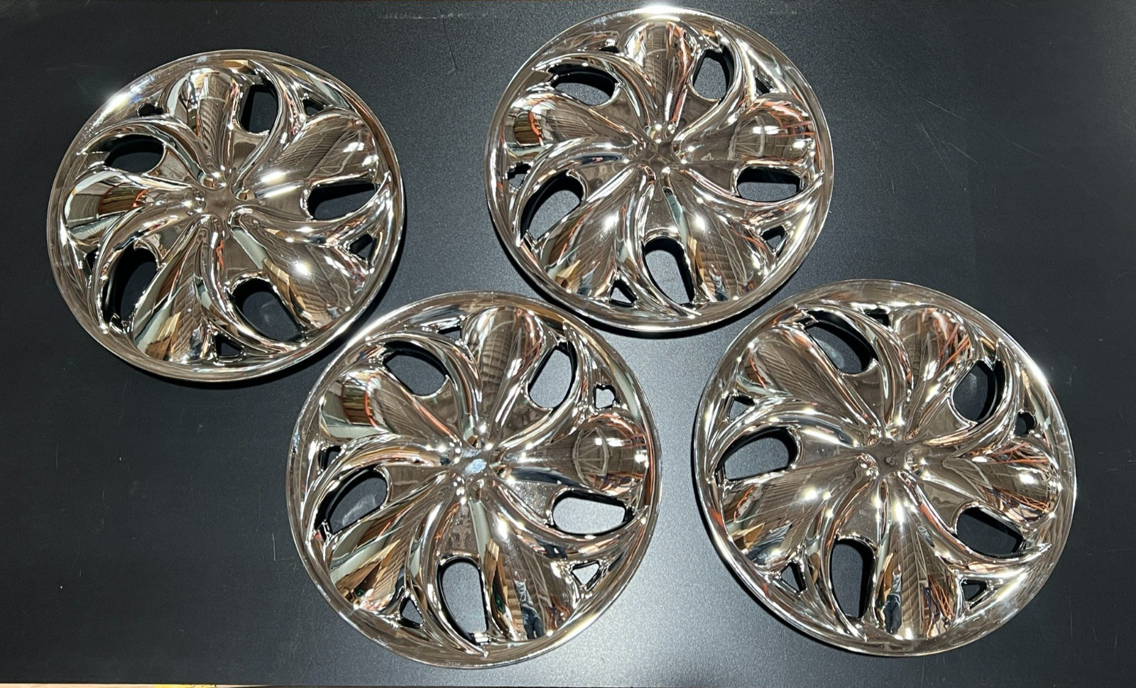 13″ Wheel Covers chrome (set of 4) ABS plastic