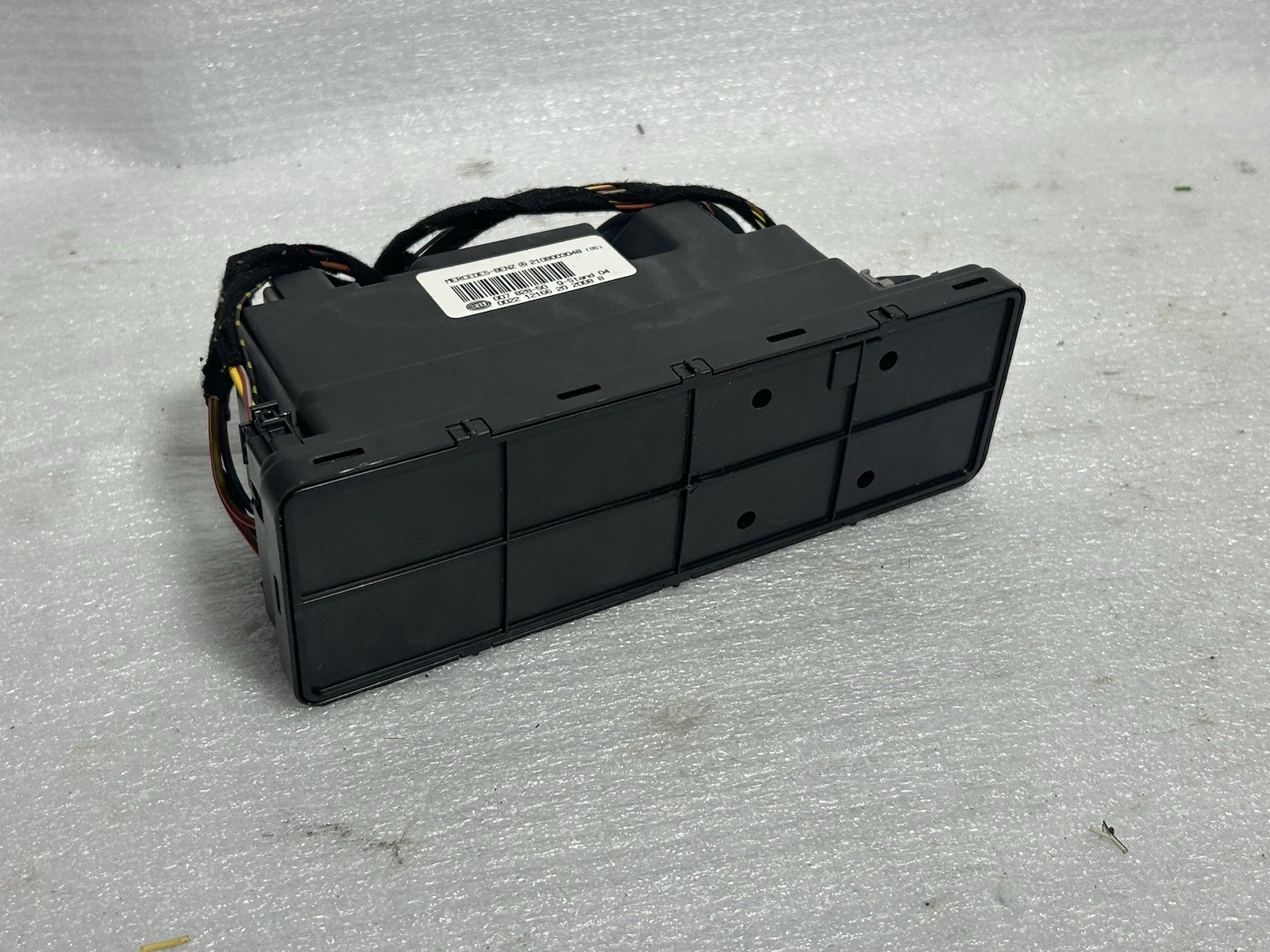 MERCEDES W208 W202 W210 CLK320 E320 CENTRAL LOCKING VACUUM PUMP OEM 1998-2003