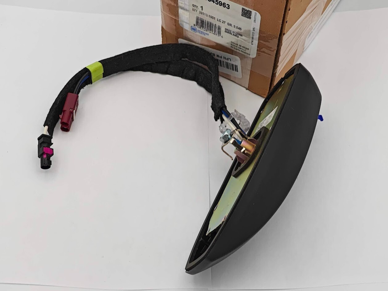 GM 23345963 – Colorado Canyon High Frequency Navigation GPS Antenna Open Box