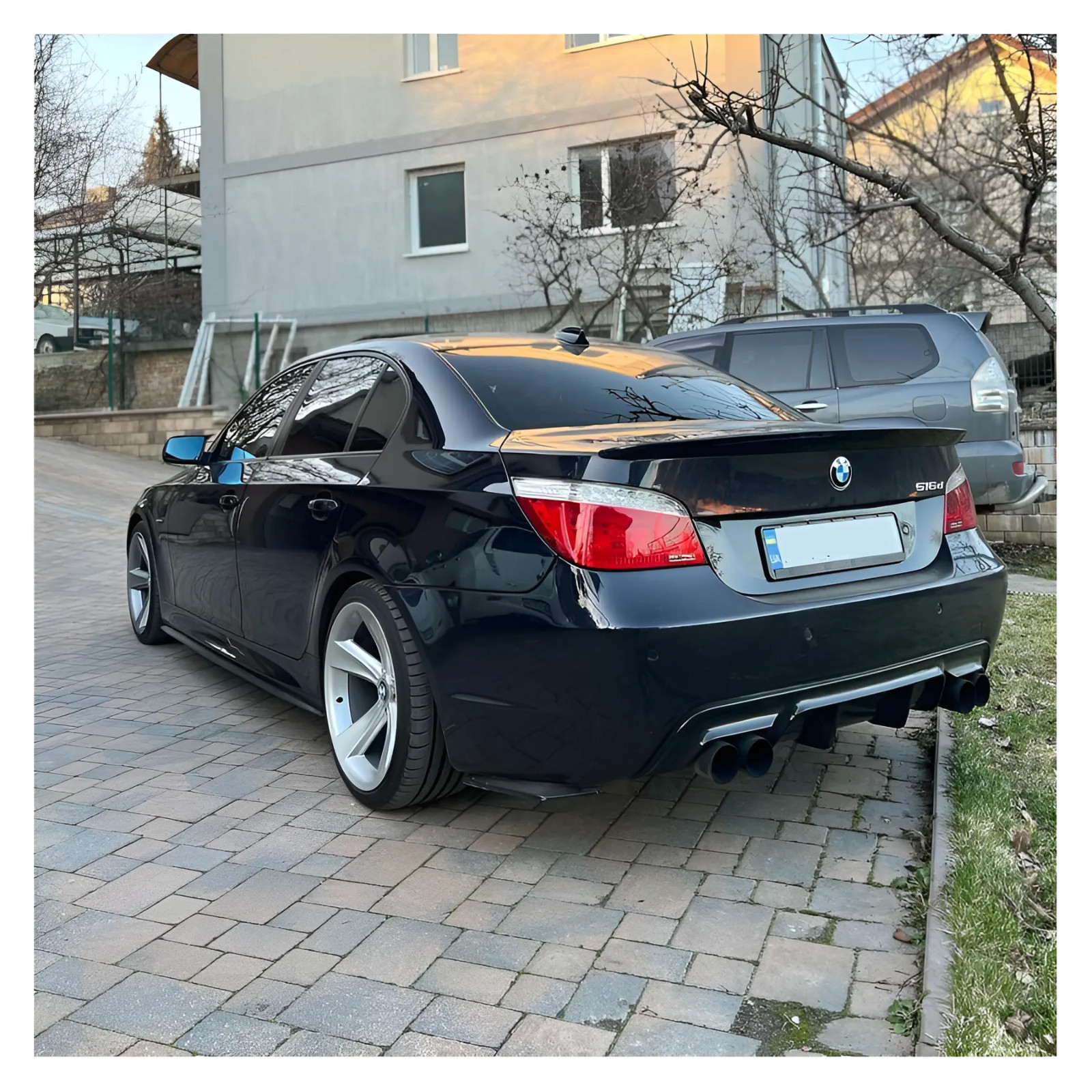 BMW E60 E61 m tech m sport rear diffuser twin dual exhaust abs plastic (NON M5)