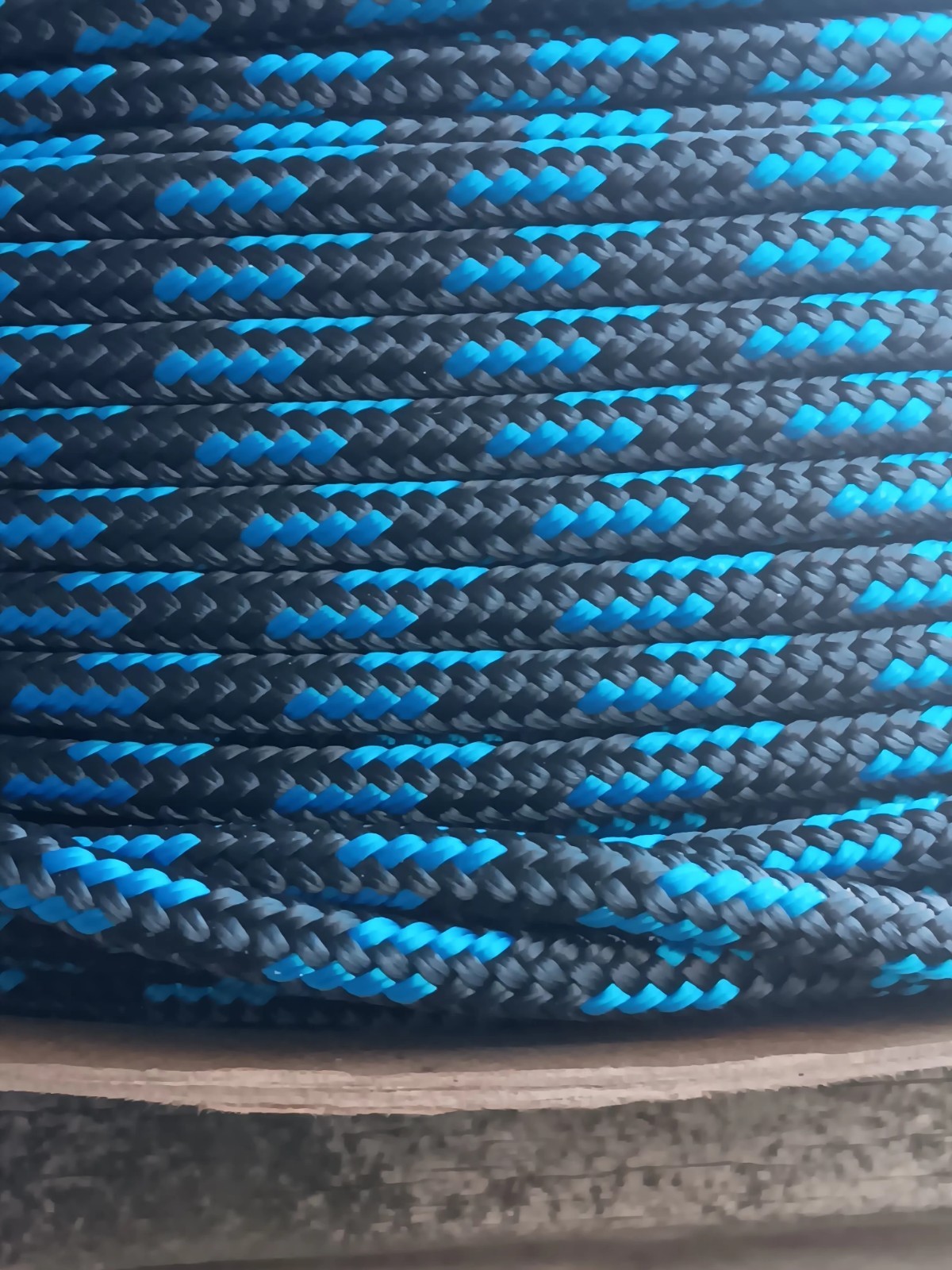 1/4 x 200 ft Premium Double Braid- Yacht braid Rope Hank. Black/Blue.