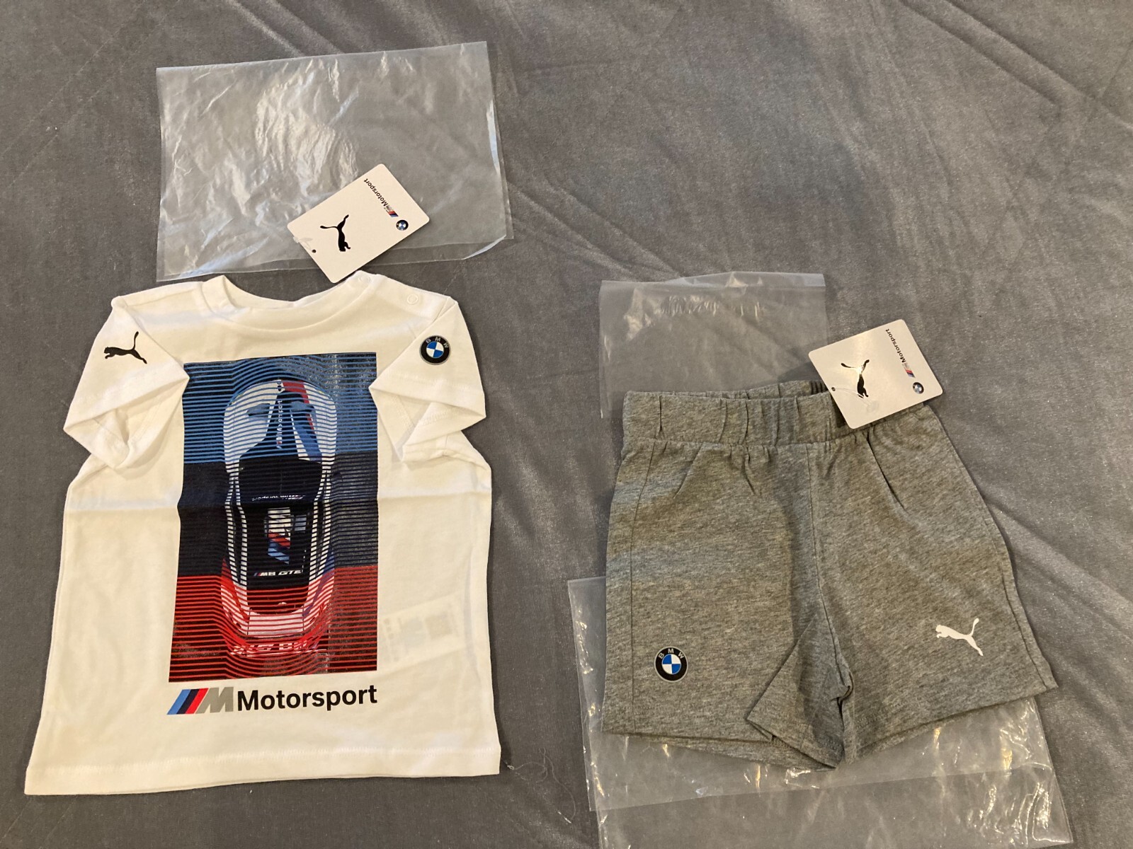 BMW / PUMA 2 PIECE BABY MOTORSPORT ROMPER SUIT AGES 6~9 MONTHS. NIB!