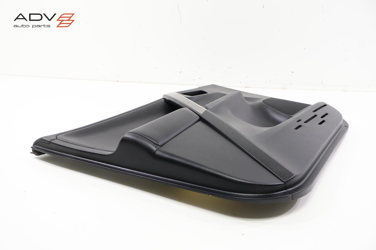 2017 – 2018 TOYOTA RAV4 FRONT LEFT DRIVER INTERIOR DOOR PANEL TRIM COVER OEM