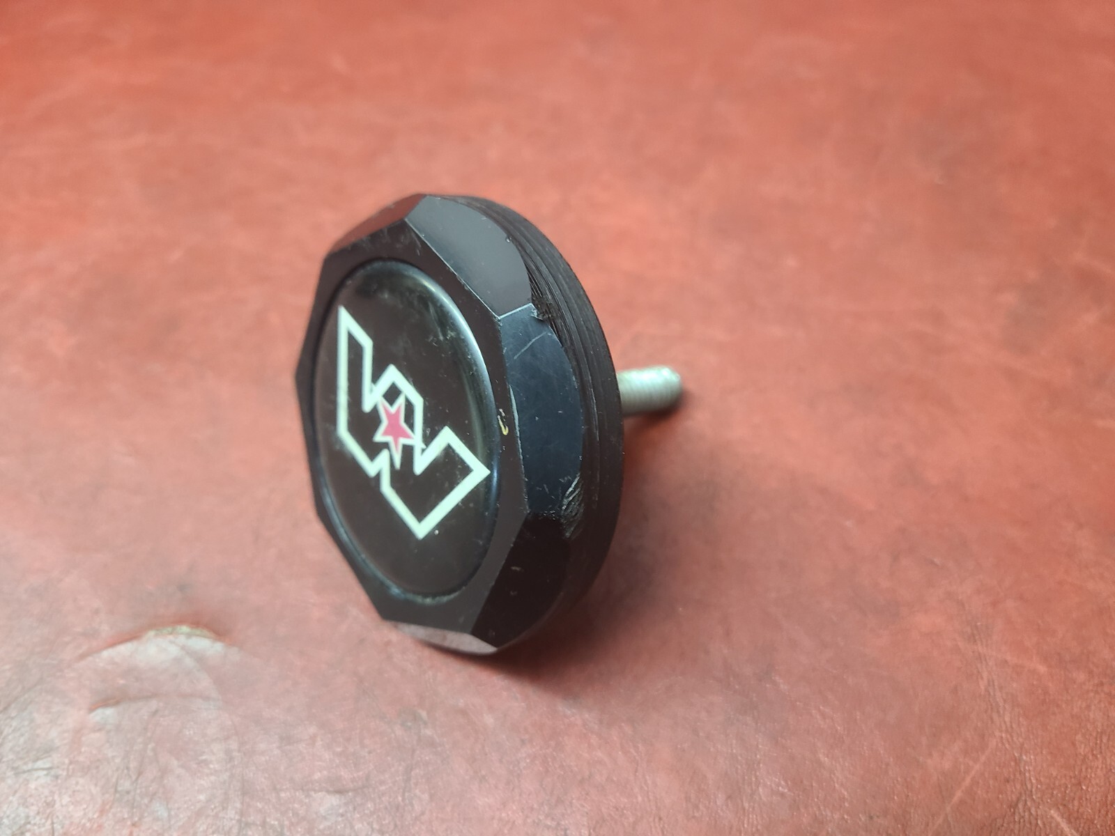 Vintage Western Star Hubcap Center Cap Screw On Bolt On Wire Wheel Rims