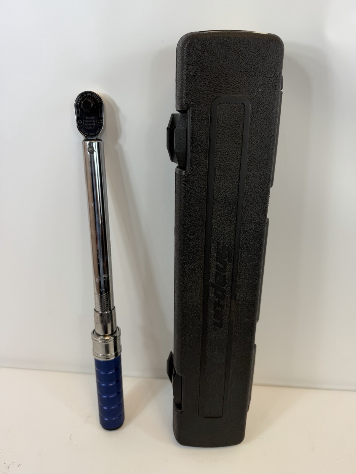 Snap on 3/8″ Drive Adjustable Click-Type Micro Torque Wrench QE2R100 Blue