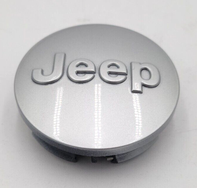 OEM Jeep 2.5″ Light Silver Center Cap – 1LB77TRMAC/1LB77LS1AC