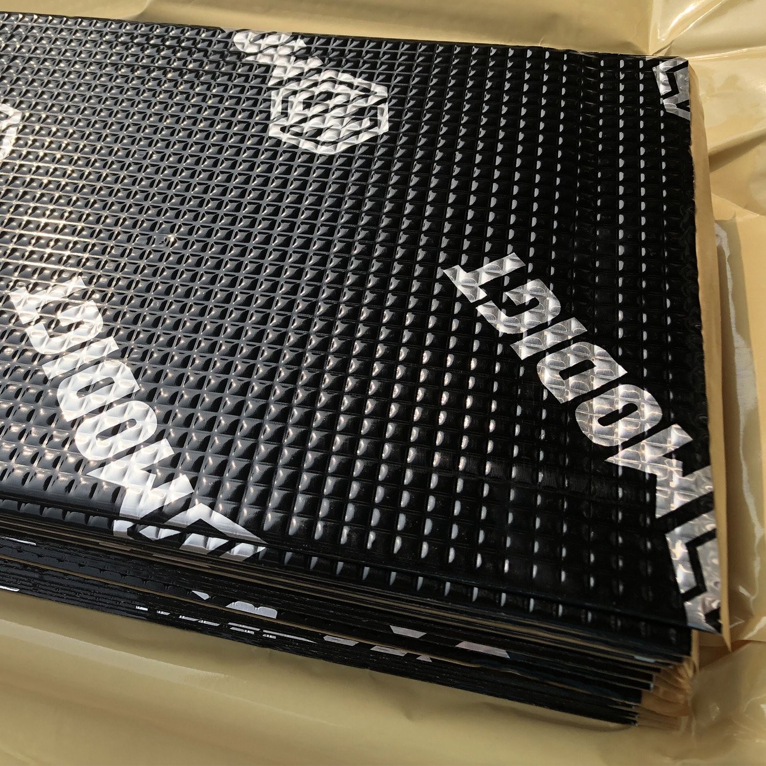 Self-Adhesive Heat Shield Car Sound Proofing Deadening Butyl Insulation Mat