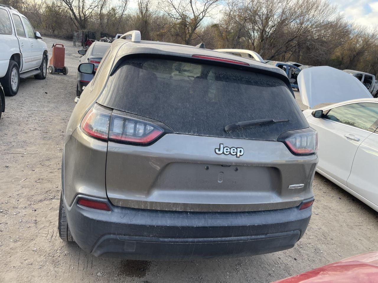 Driver Front Seat Manual Cloth Without Fold Flat Fits 15-22 CHEROKEE 1001033