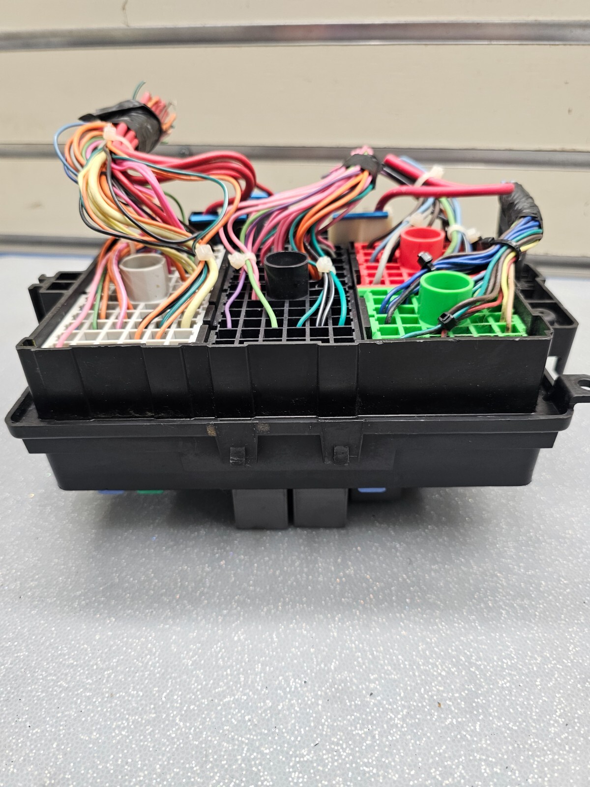 🔥03-06 Chevy Silverado Sierra Power Module Engine Unit Fuse Relay Box Junction