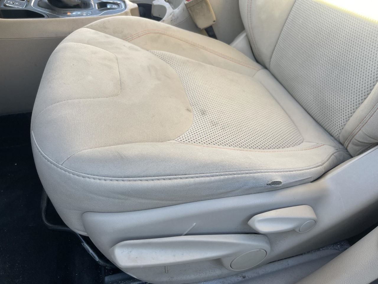 Driver Front Seat Manual Cloth Without Fold Flat Fits 15-22 CHEROKEE 1001033