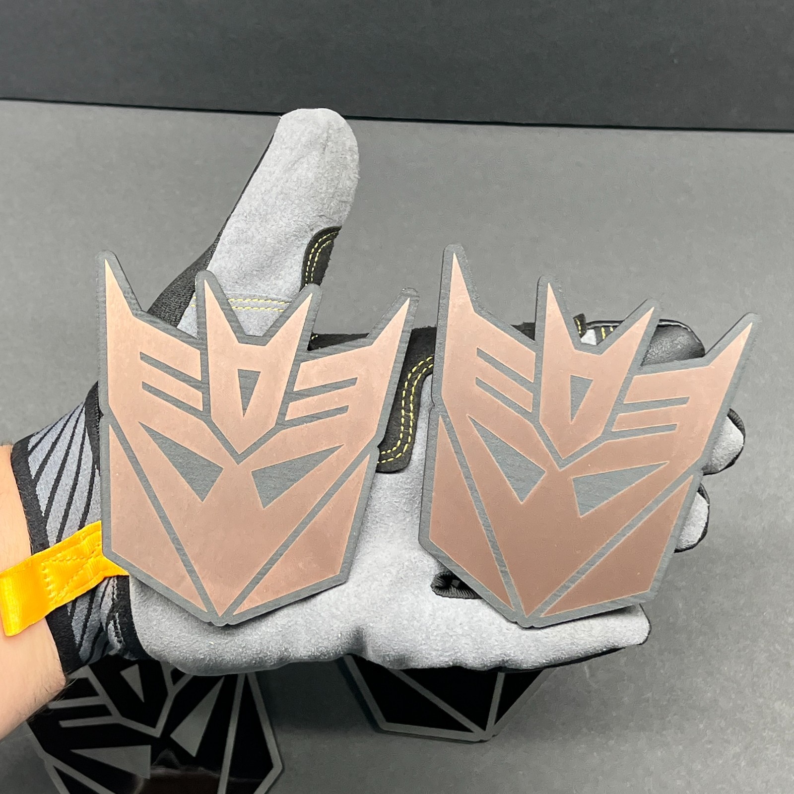 2x Decepticon Transformer Mask ENGRAVED Car Fender Badge Emblem MULTICOLOR Decal