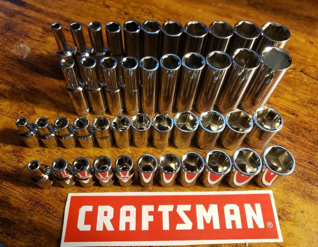 Craftsman 44 pc Standard and Deep 1/4DR SAE METRIC 6pt socket set