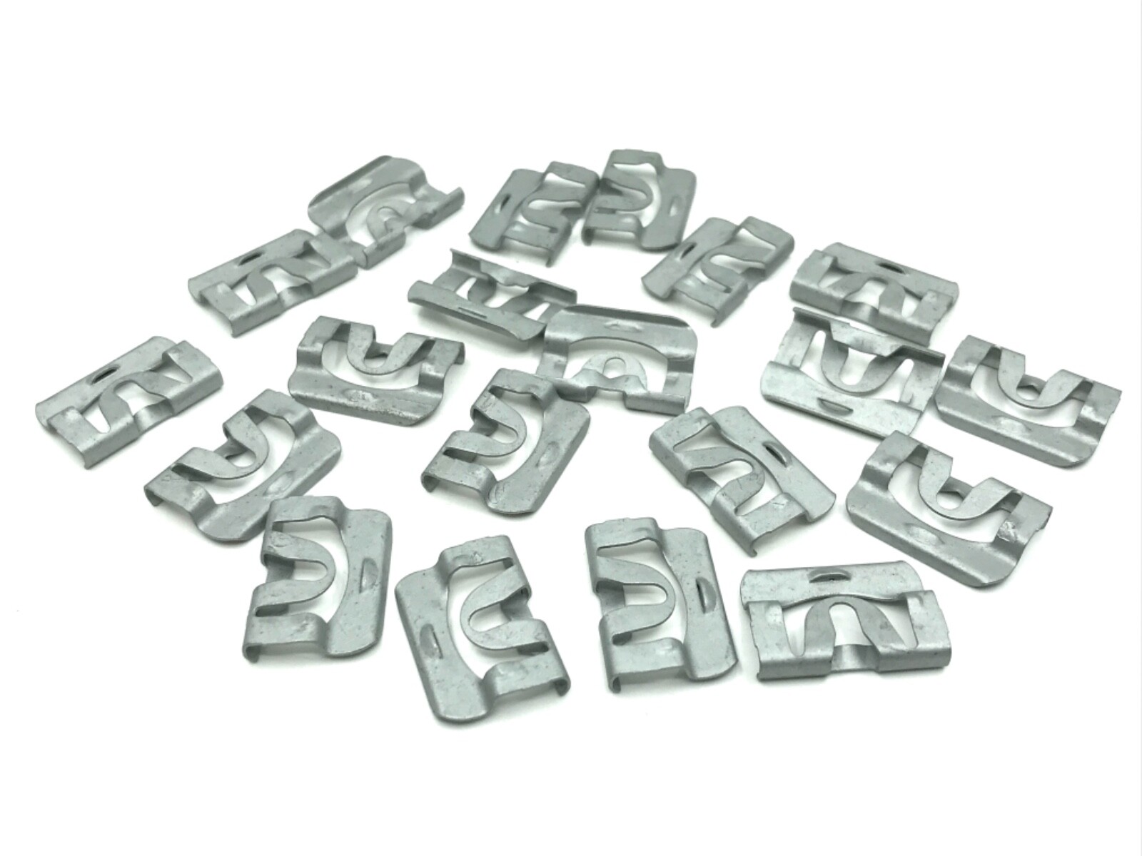 1968 -1972 Chevelle rear glass reveal moulding molding trim clips 20 pcs