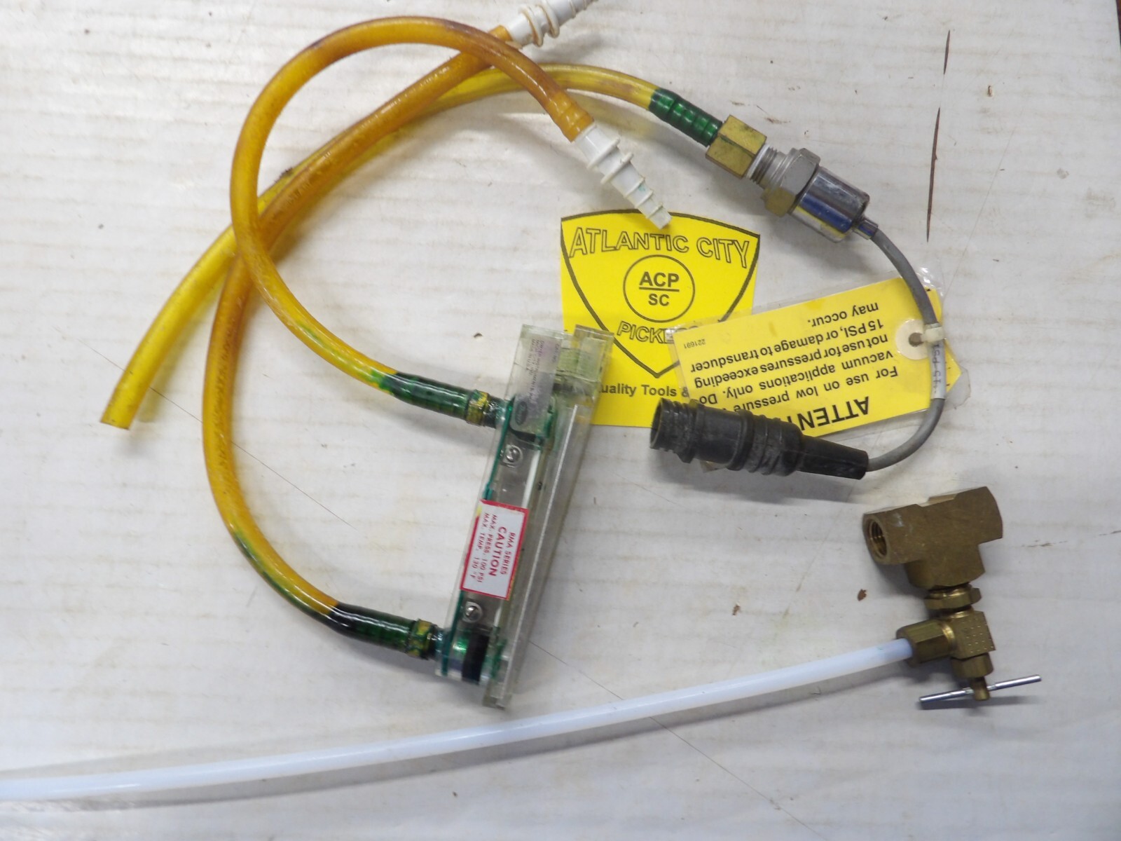 DWYER TOOL 1-5 SCFH AIR RMA SERIES FLOW Adapters-As Shown in Pictures