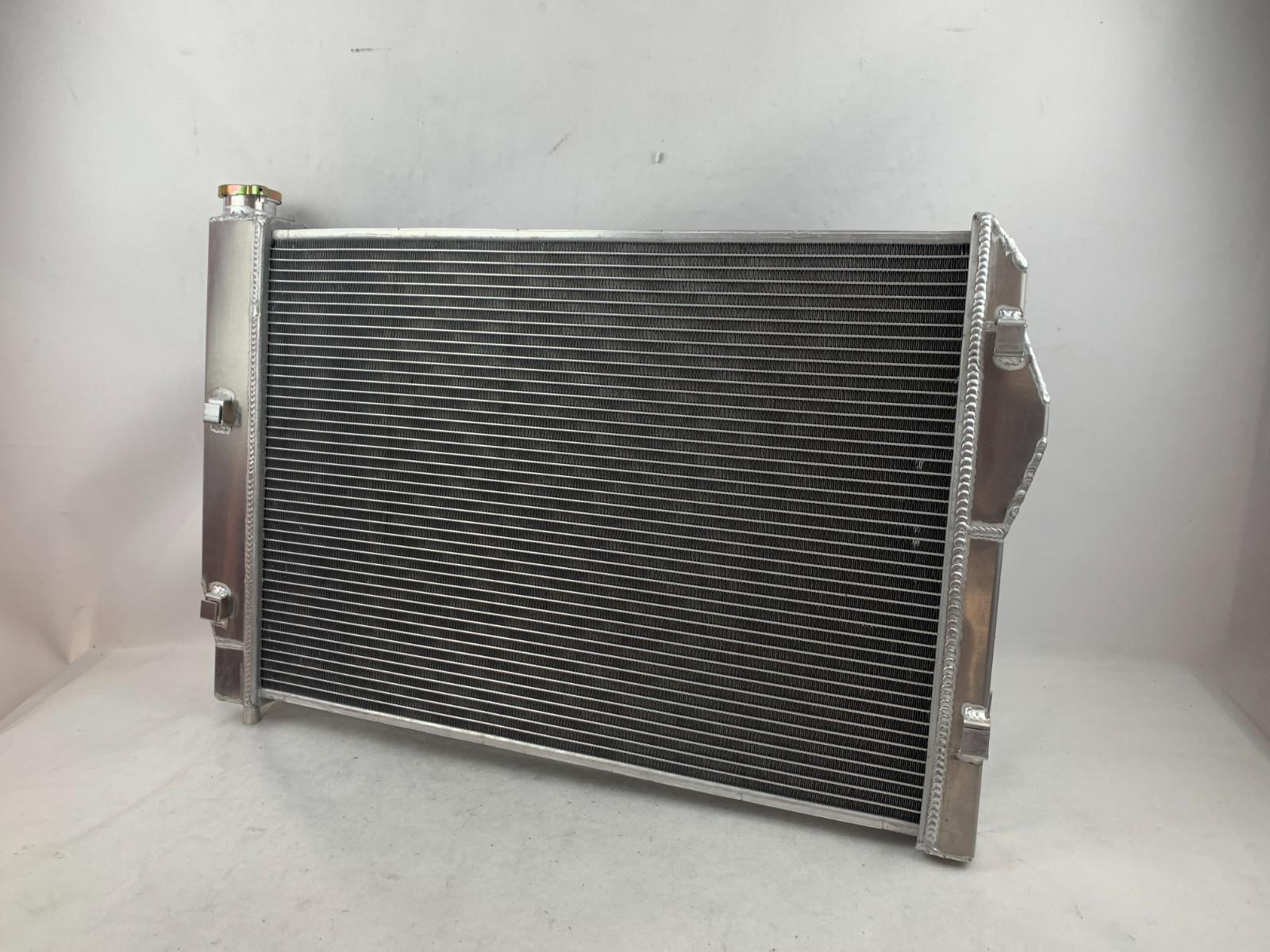 33mm Aluminum Radiator & Fan For Camaro Z28 SS Firebird V6 V8 3.8L 5.7L 93-02