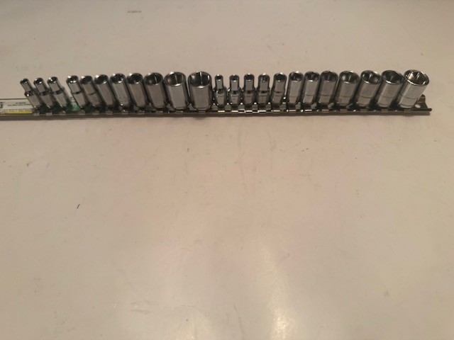 NEW 1/4″ DRIVE 23 PC METRIC & SAE 6 POINT STD SOCKET SET + RAIL