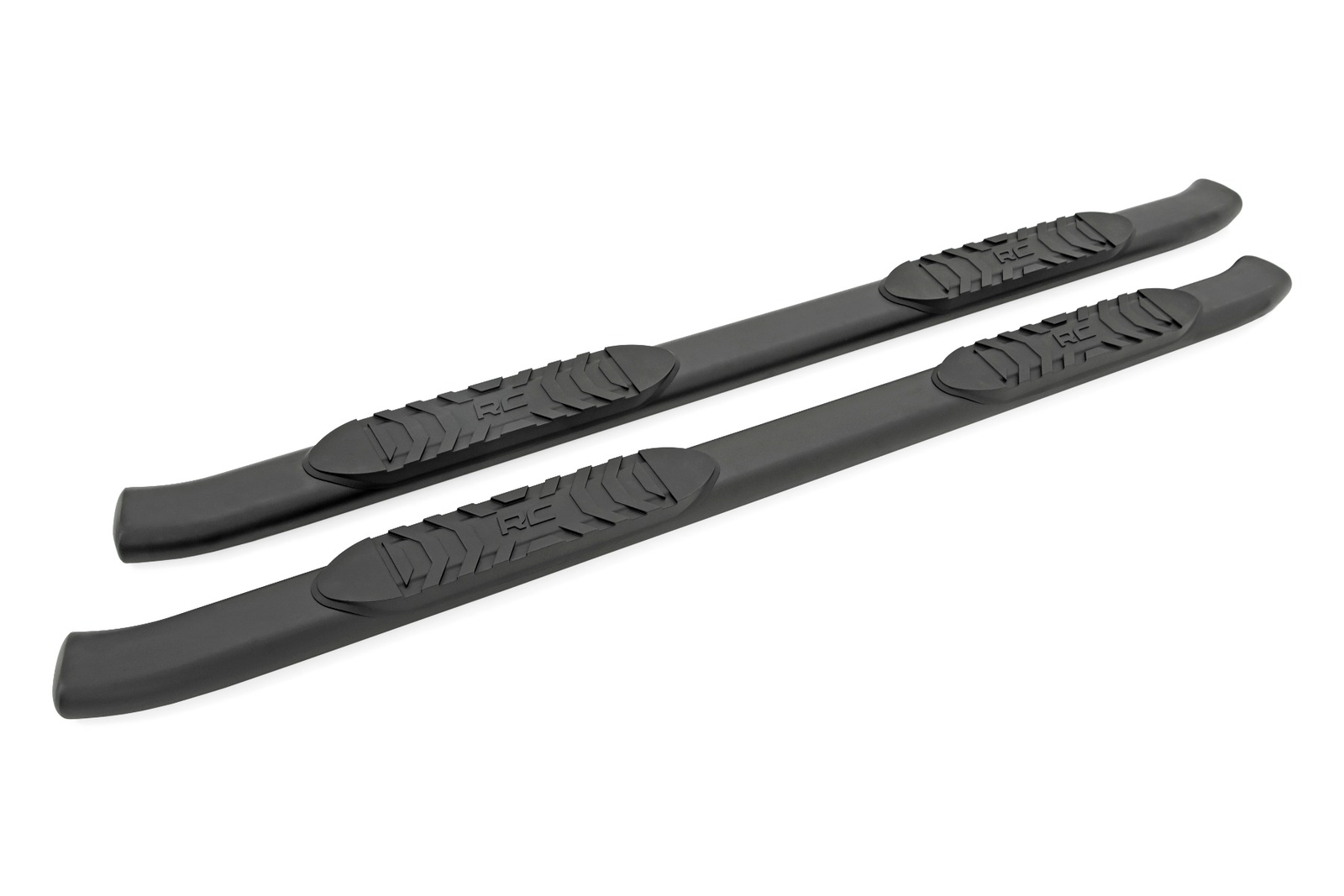 Rough Country Oval Steps for 19-24 Chevy/GMC 1500 | 20-24 HD | Crew Cab – 21002