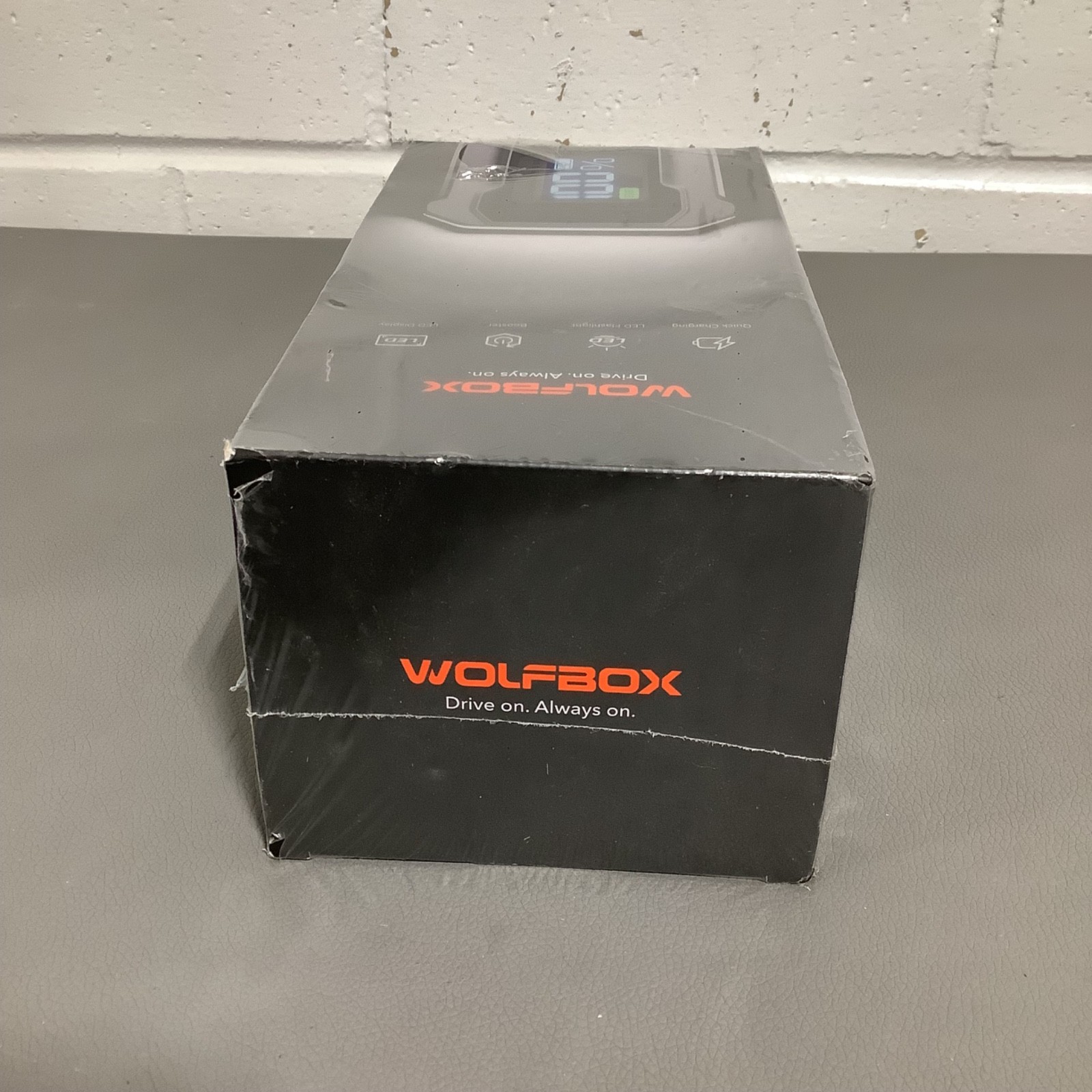 WolfBox MV16A 3000A Portable Jump Starter w/ Air Compressor
