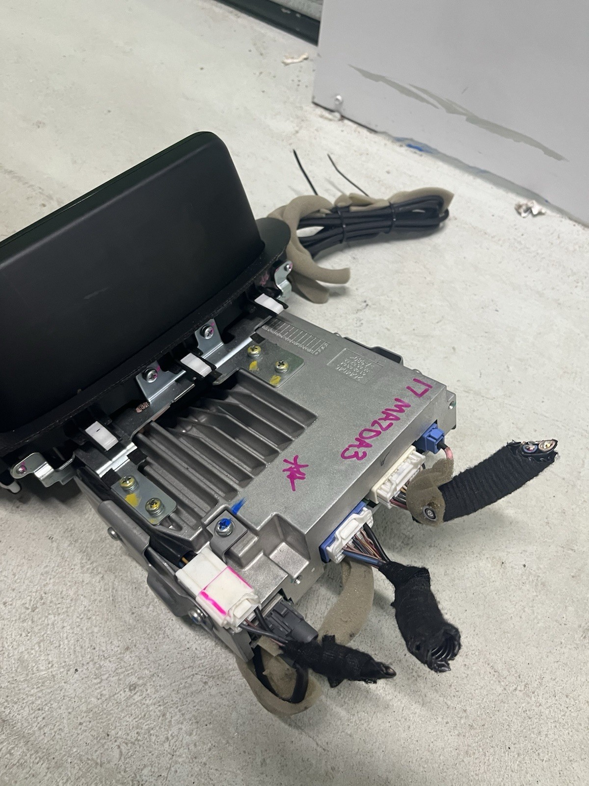 2017-2018 Mazda 3 Radio 7″ Display Screen Assembly OEM 30 Days Warranty