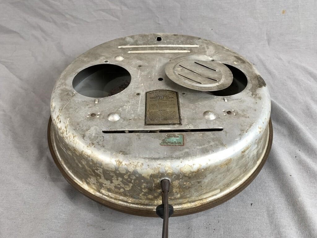 1940’s Willard Batteries ADVERTISING clock 13″ – Canadian Neon-Ray Clock Co.