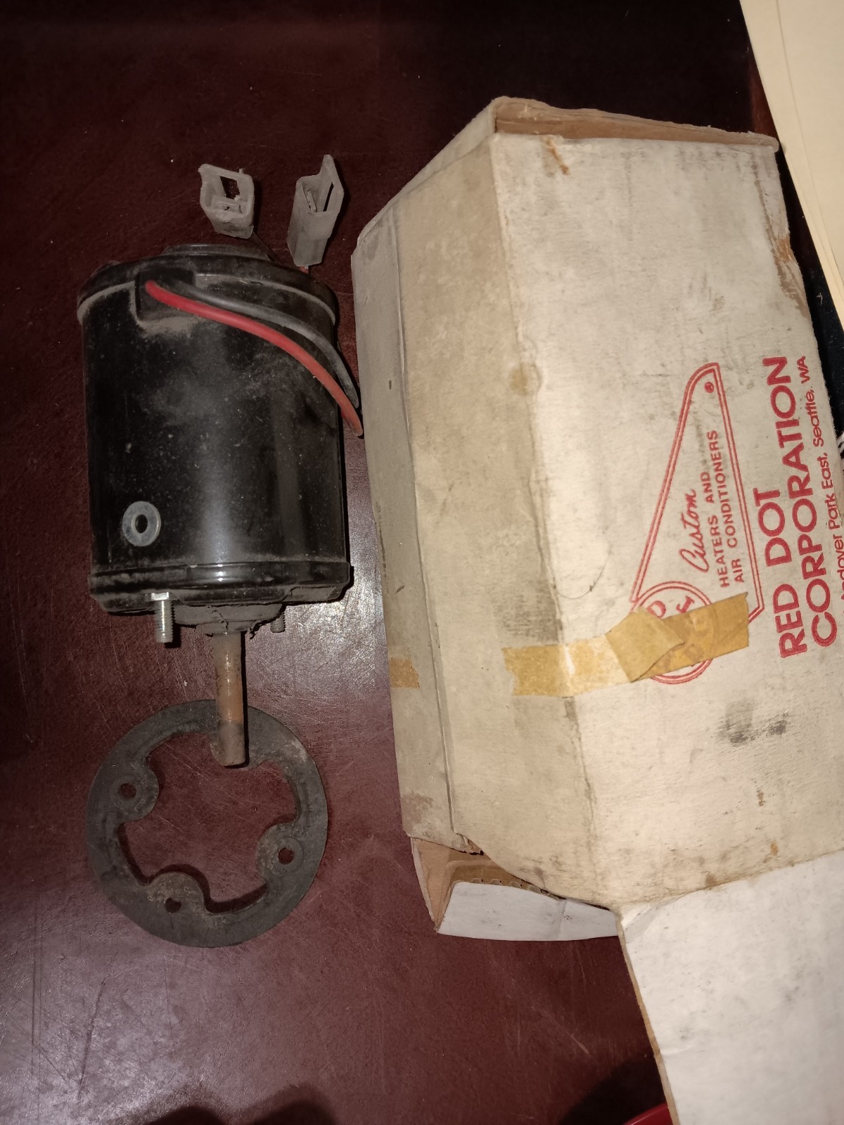 NEW OEM 12 VOLT Red Dot Single Shaft Blower Motor for Mack 73R0922 / RD-5-5634-0