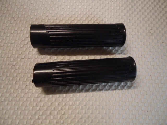 Black Flanged Tapered Grip for 1/2″ bar, Pack of 2