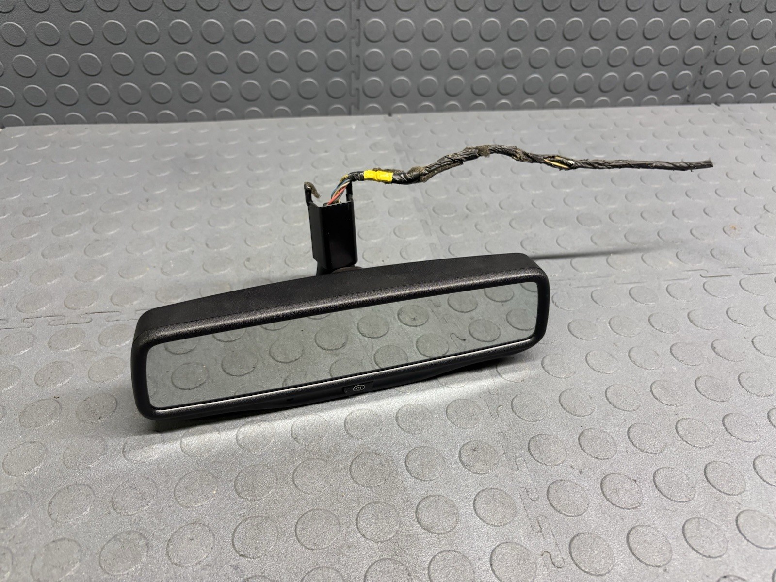 Gentex Rear View Rearview Mirror Auto Dim Backup Camera Screen with plug