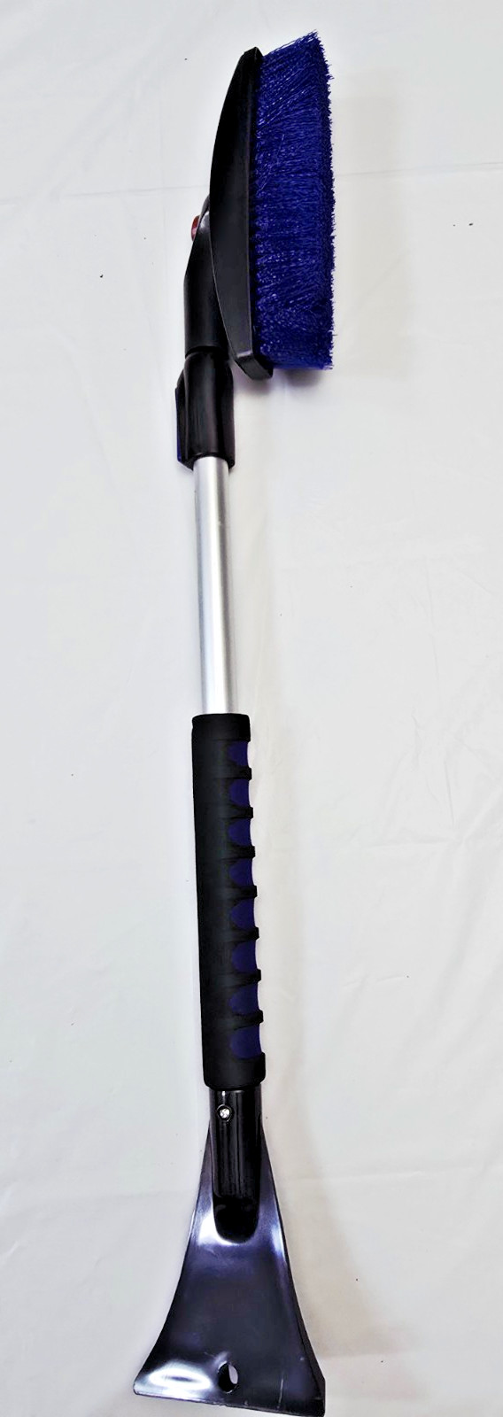 Rugg 33-46 in. Extendable / Rotatable Telescopic Ice Scraper / Snowbrush, SC9030