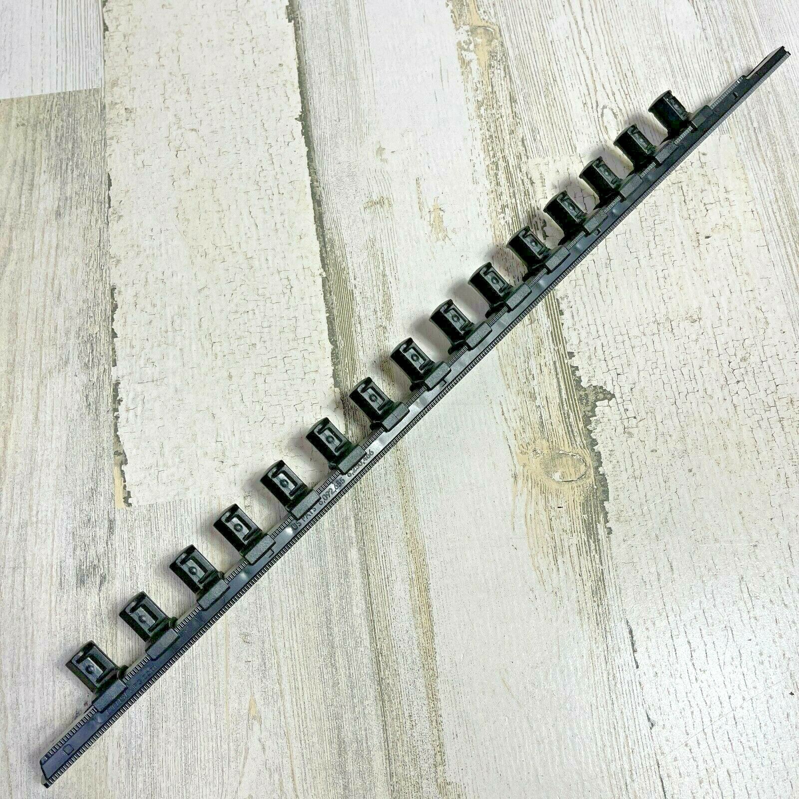 Ernst 1/2″ Drive 18″ Socket Organizer Rail with 15 Twist Lock Clips – Black