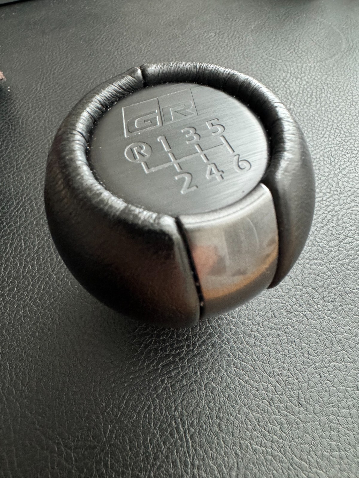 GR86 Manual Shift Knob PTR57-18220 (Like New)