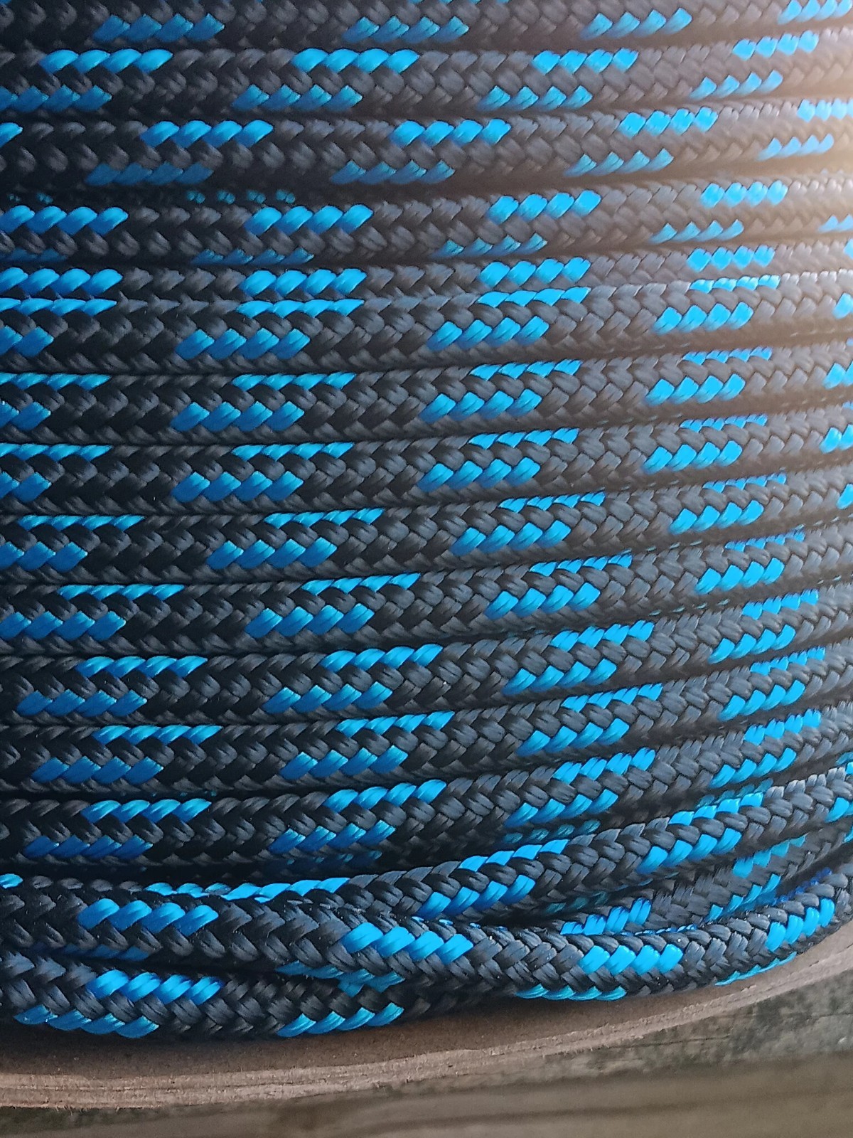 1/4 x 200 ft Premium Double Braid- Yacht braid Rope Hank. Black/Blue.