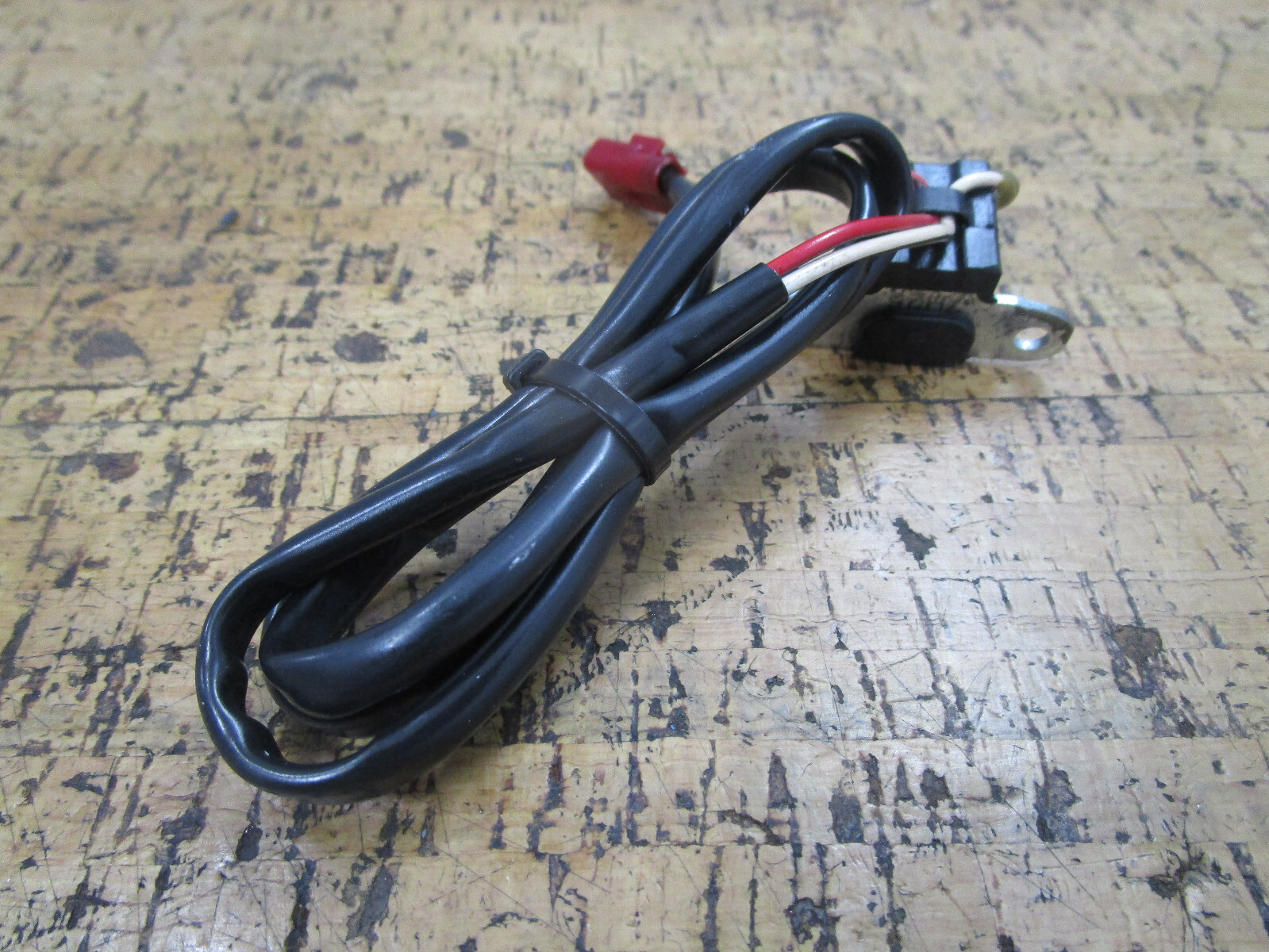 *90 DAY WARRANTY* Suzuki Ignition Coil Gear Sensor 32150-92E00