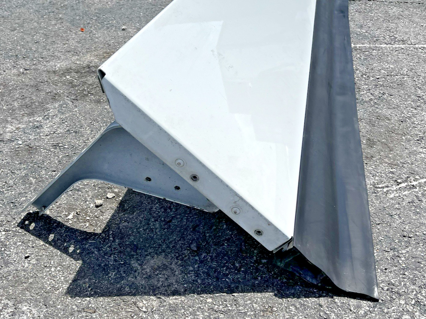 2020 Kenworth T680 Sleeper Fairing Left Driver Side Set of 2 Assembly White