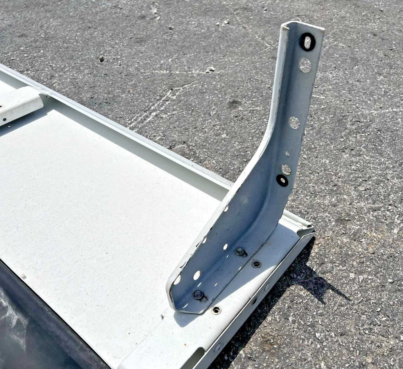 2020 Kenworth T680 Sleeper Fairing Left Driver Side Set of 2 Assembly White