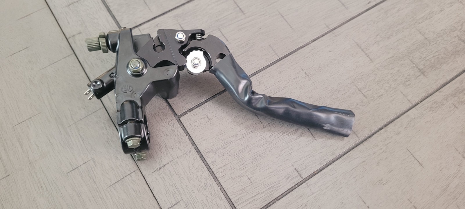 Universal Motorcycle 7/8″ 22 mm Handle Bar Clutch Lever CNC left Side Cafe