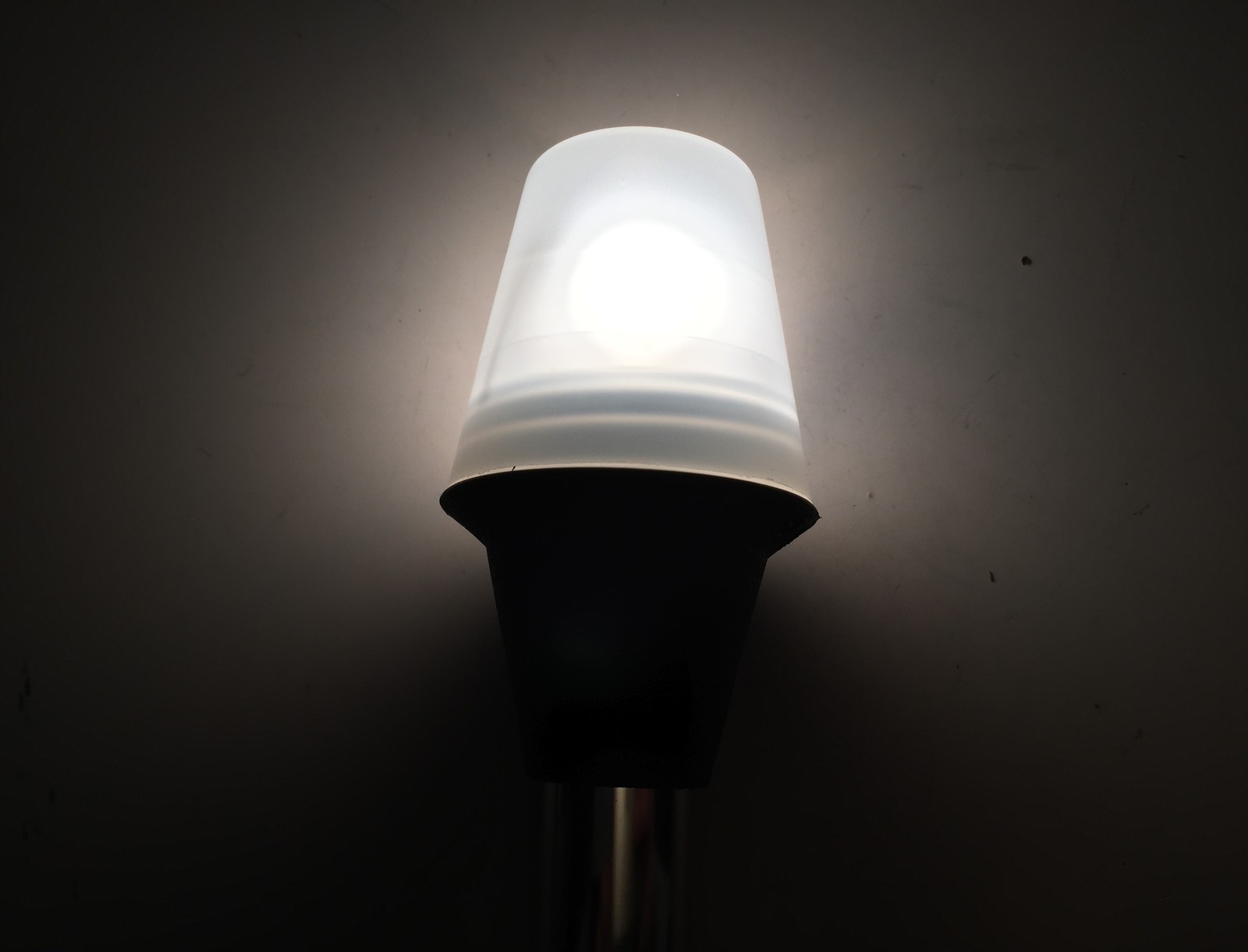 Pactrade Navigation All Round Warm White Stern Light 24”, 2-Prong Chrome Base