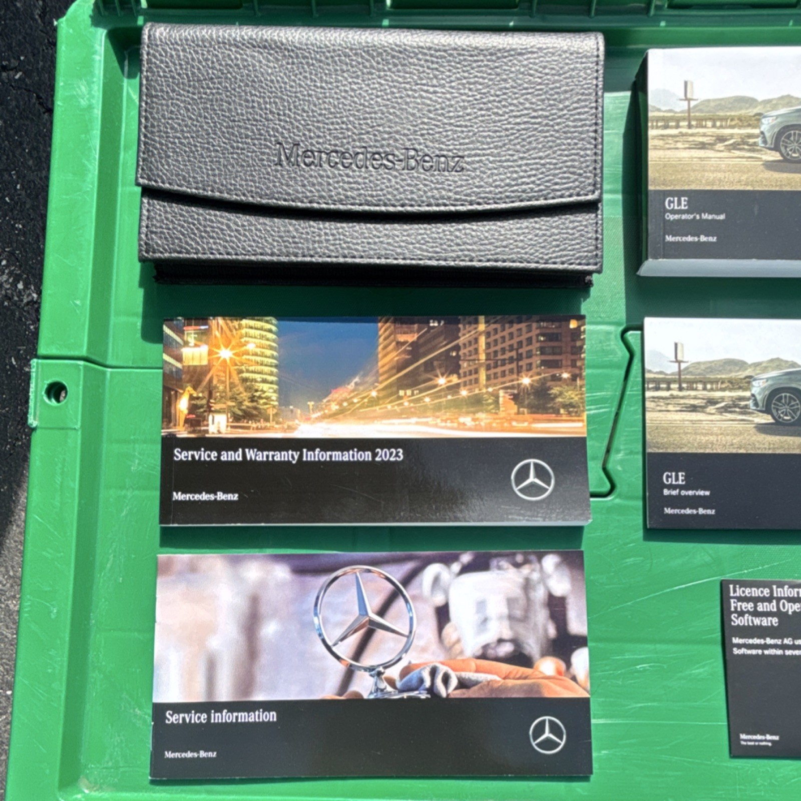 2023 Mercedes-Benz GLE Operators Manual OEM with Case