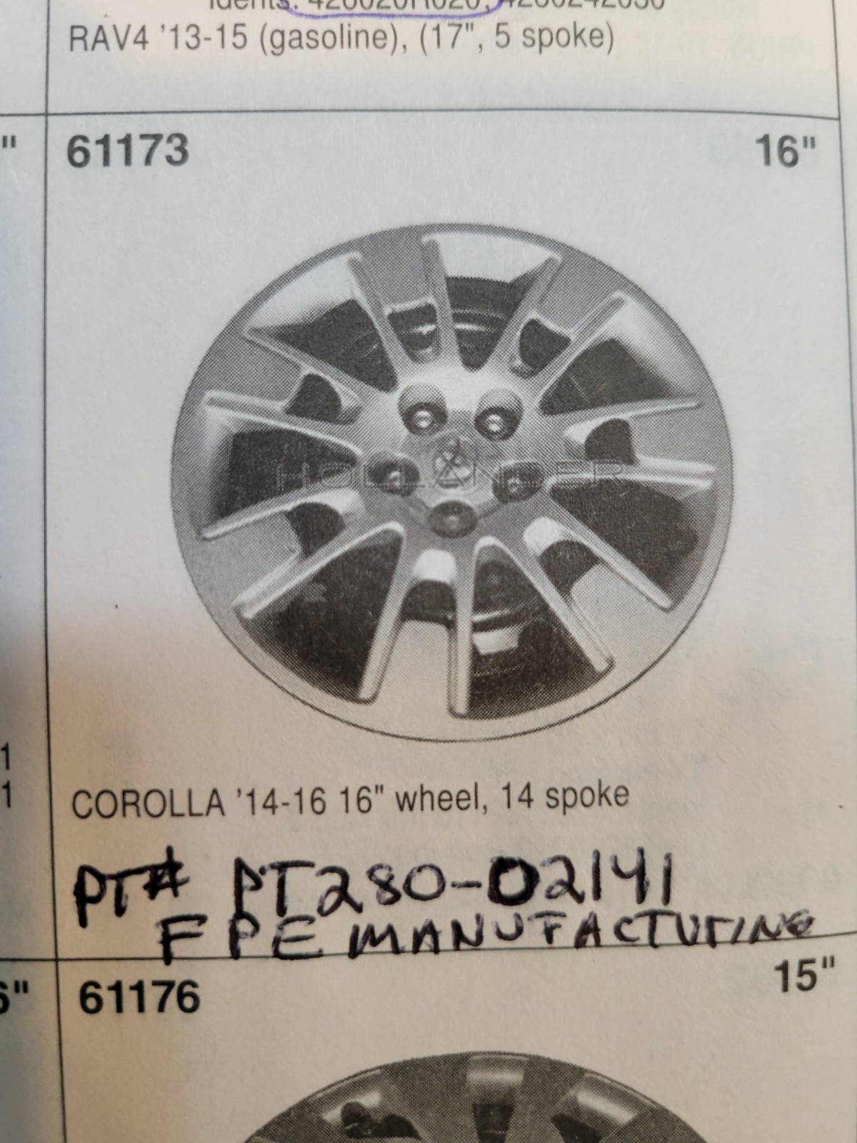 Toyota Corolla 16″ Replacement Hubcap Wheel Cover 2014–2016 (1) Single 61173