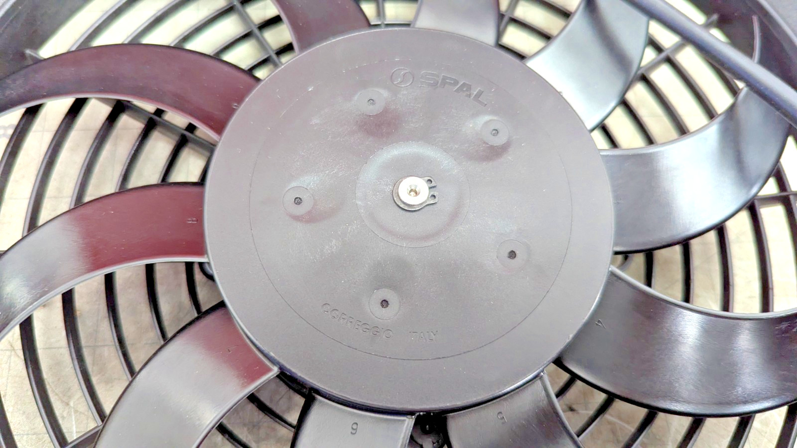 VA11-AP7/C-57S 10in Pusher Fan Curved Blade 797 CFM SPAL 30100320 Italy NEW