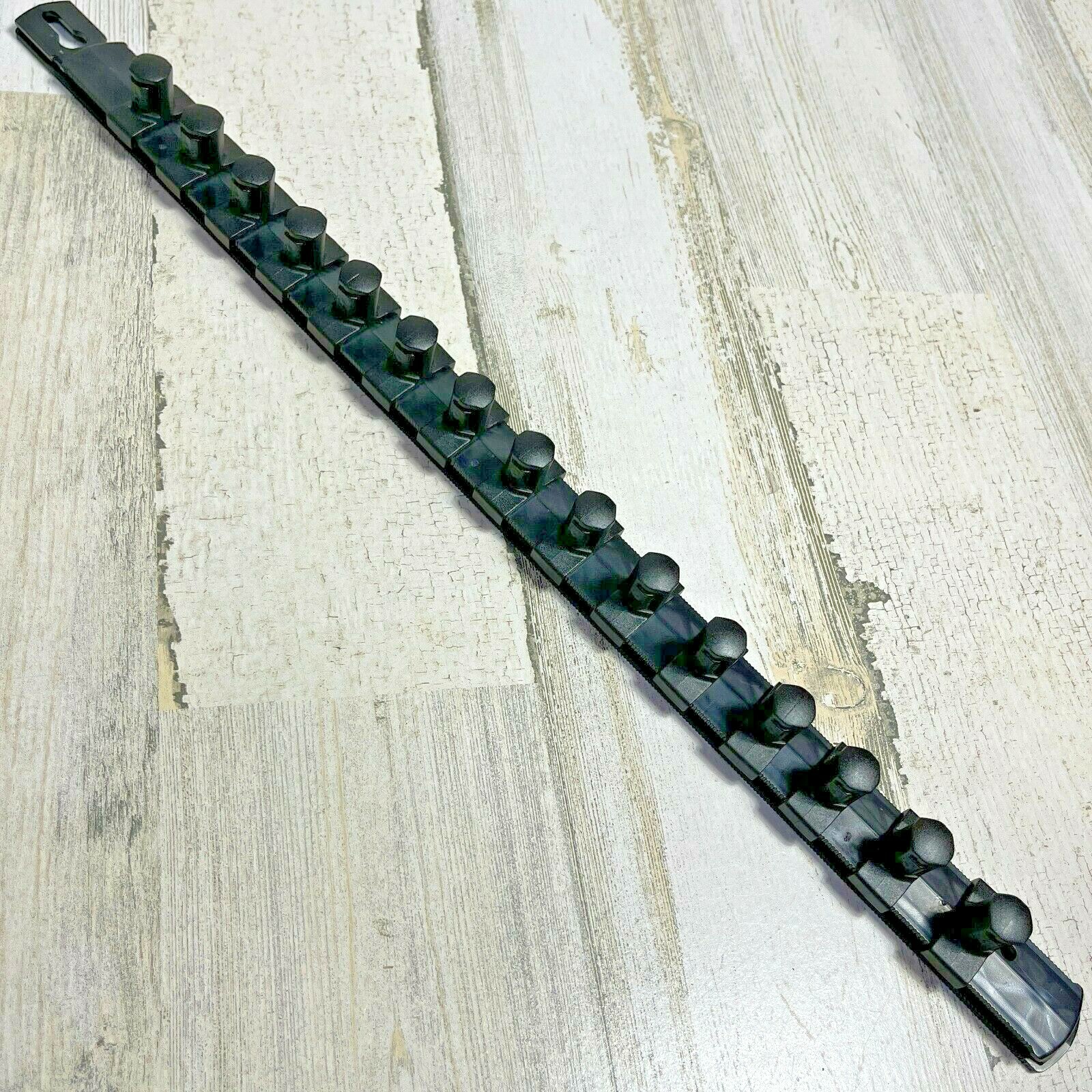 Ernst 1/2″ Drive 18″ Socket Organizer Rail with 15 Twist Lock Clips – Black