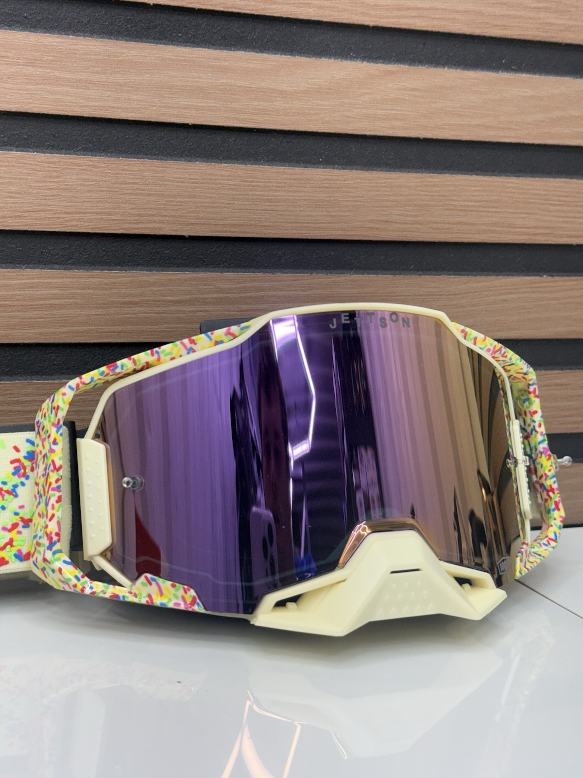 100% Armega Jett Lawrence LE Goggle Sprinkles Yellow / Tan – Purple Mirror Lens