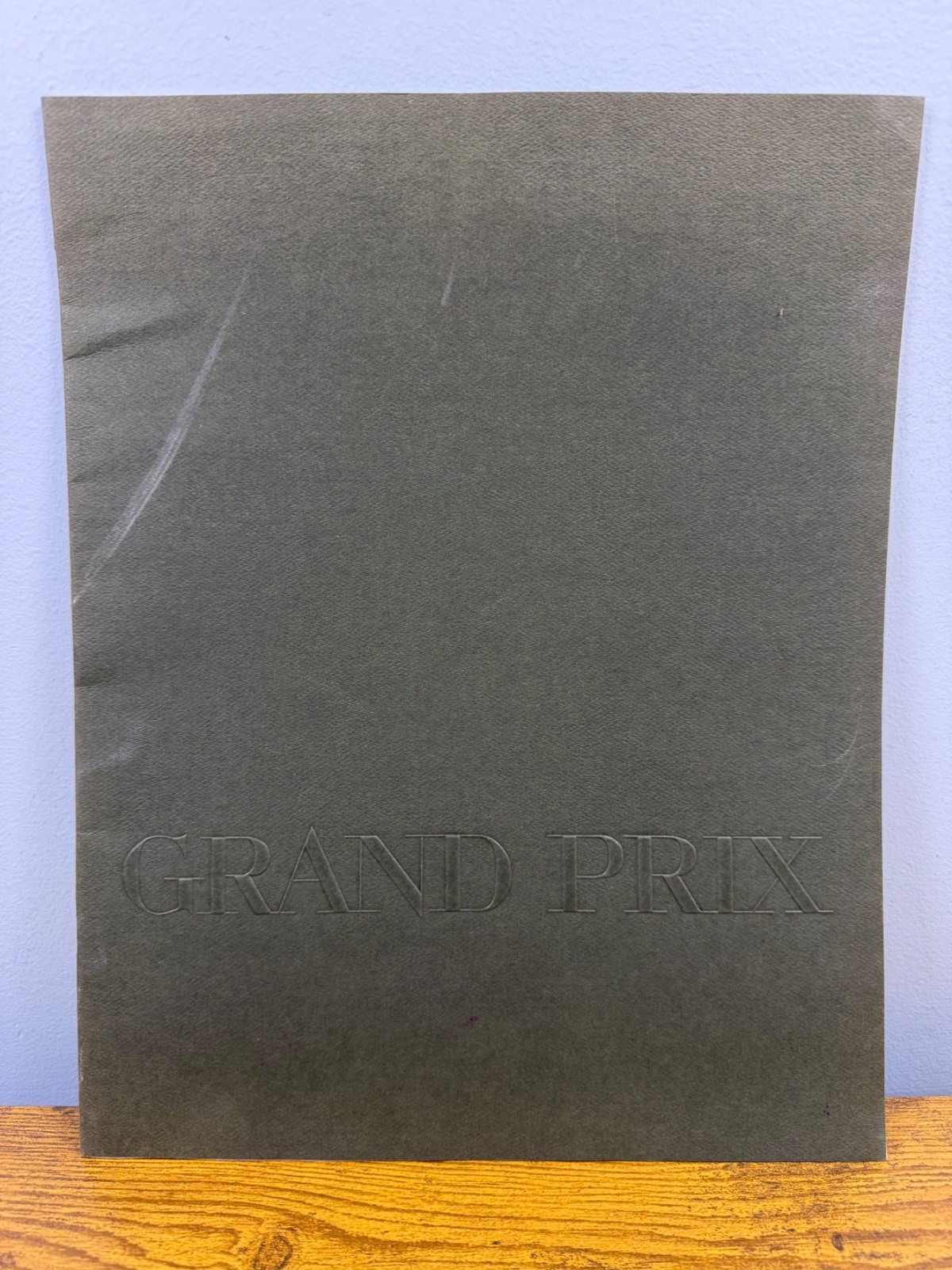 1969 Pontiac Grand Prix Sales Brochure Buyer Catalog Dealership Ad