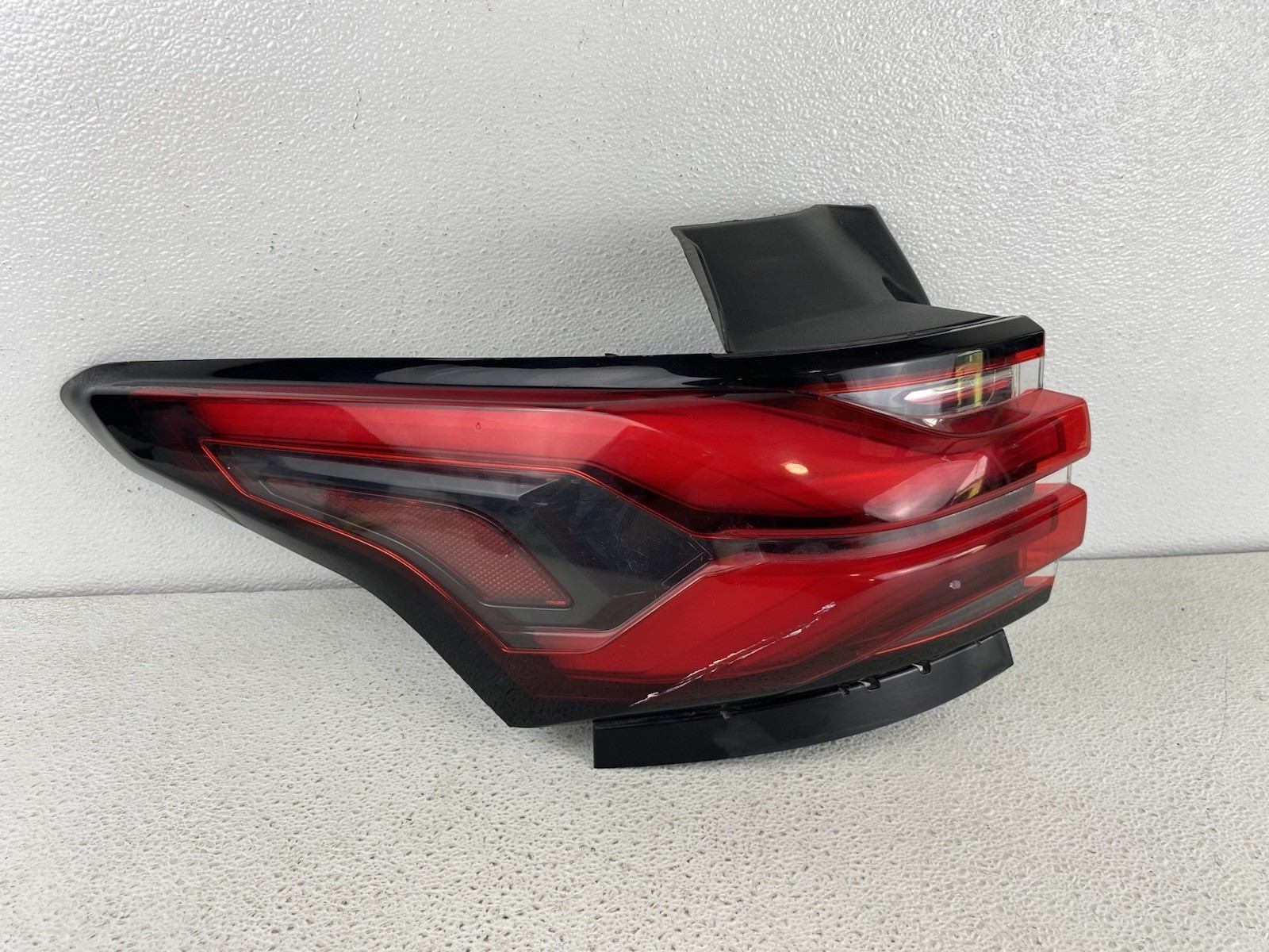 2022-2024 Chevy Traverse LED Tail Light Left Driver Side OEM 85133095