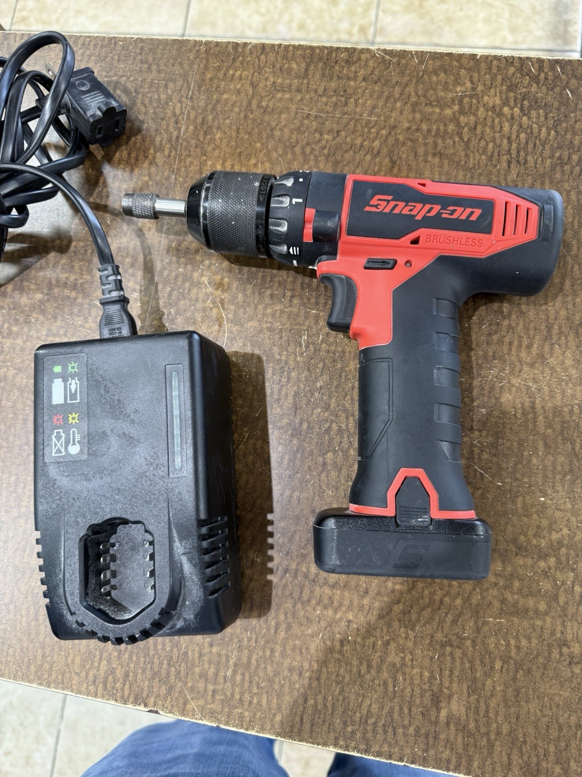 Snap-on Lithium Ion CDR861 14.4V Brushless Drill Red With Battery / Charger