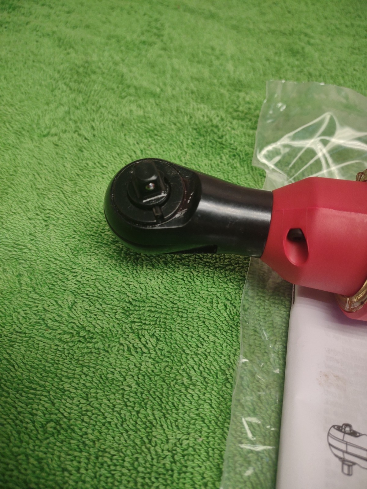 New!!! Snap-on 1/4″ Drive 40 ft lbs Lithium Ion Cordless Ratchet RED CTR825DB