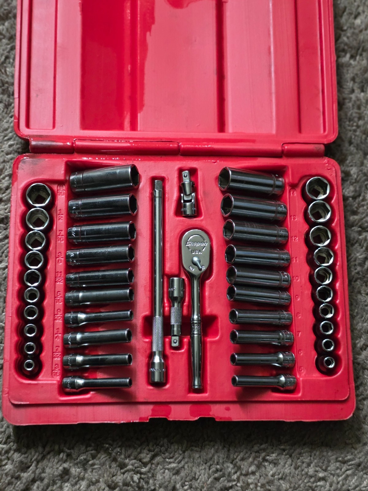 Snap-on 144TMPB 44 Piece 1/4″ Drive 6-Point Metric/ SAE General Service Set USA