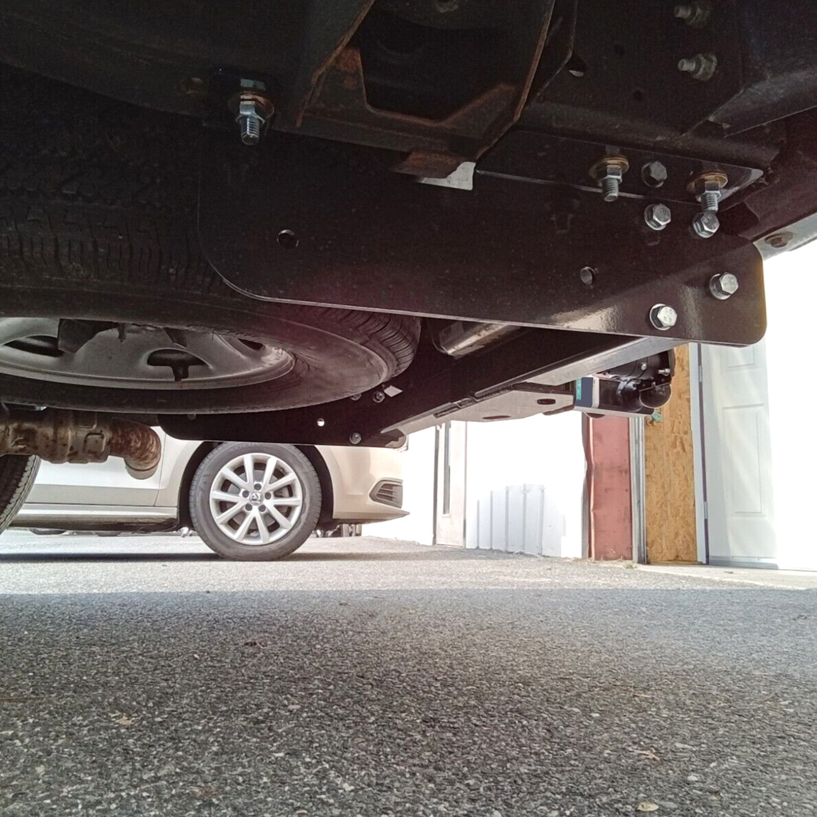 2″ Receiver Trailer Class 3 Tow Hitch For 96-24 Chevy Express GMC Savana Van