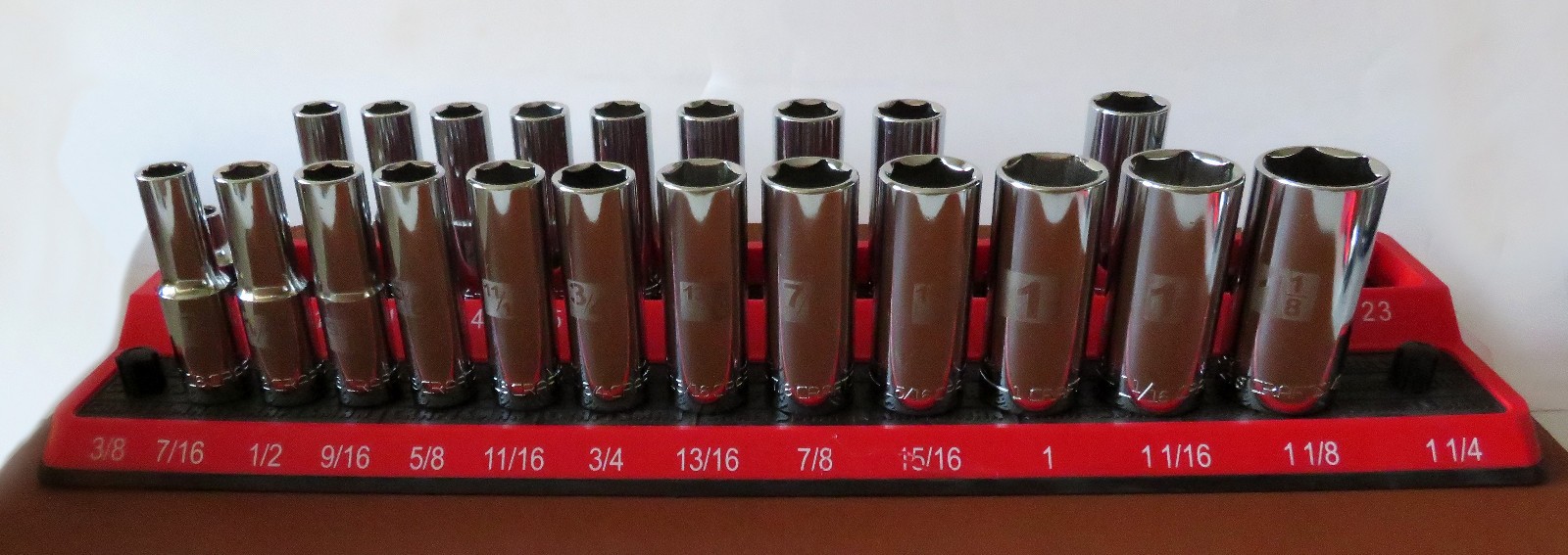 CRAFTSMAN Batch of 22 Mixed 1/2 Inch Drive Metric/SAE Sockets + Storage Tray
